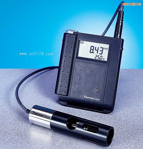 �������x